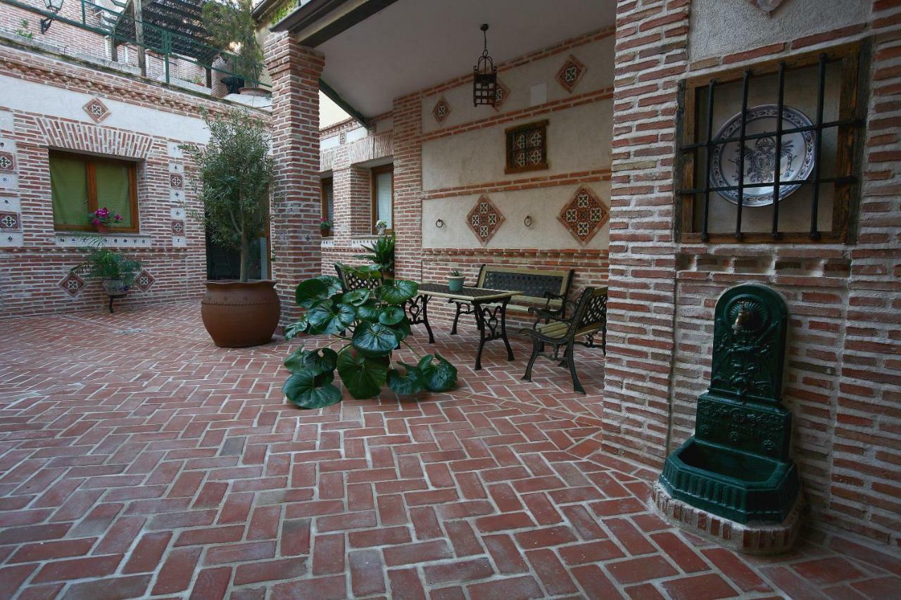 Apartmentos El Alfar Del Sacramento Толедо Экстерьер фото